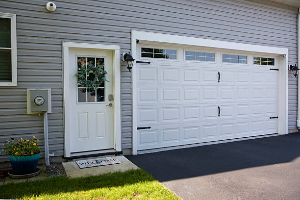 24/7 Emergency Garage Door Panel Replacement experts in Pioneer, OH